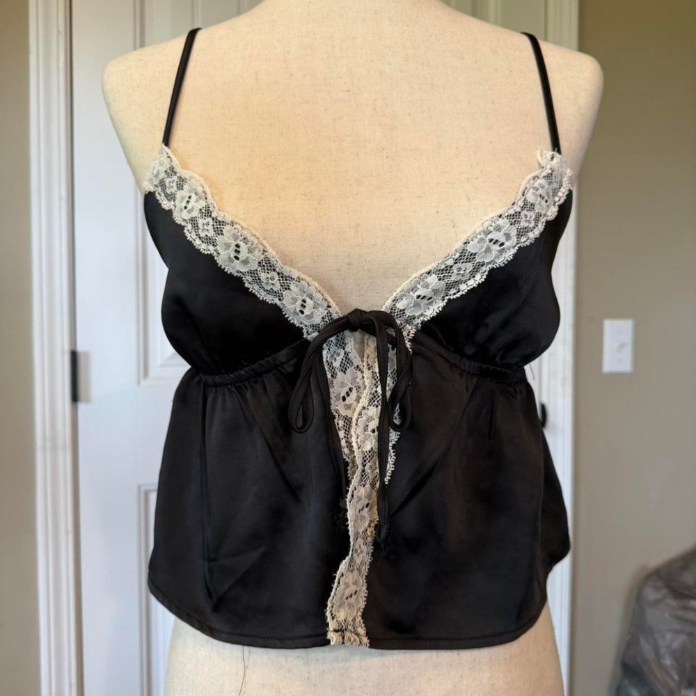 LA Hearts Black Satin Lace Trim Cami Top‎ Women's Size Small Tie Front